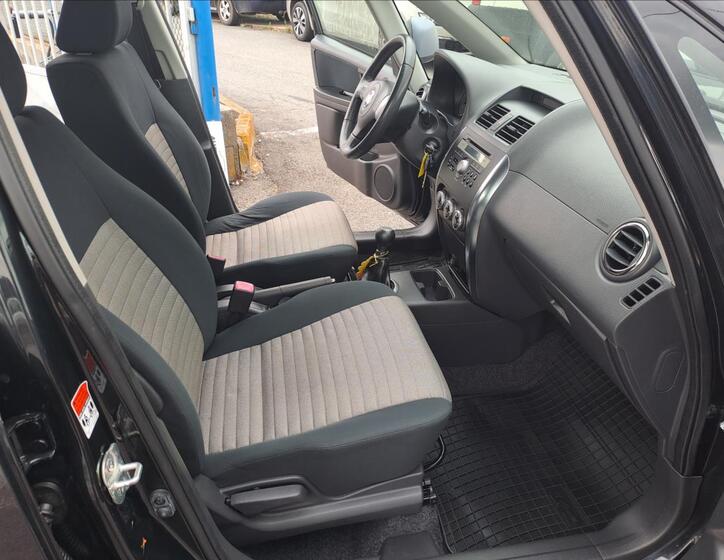 Fiat Sedici 8