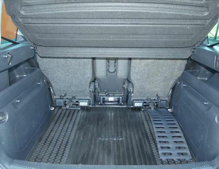 Škoda Roomster 14