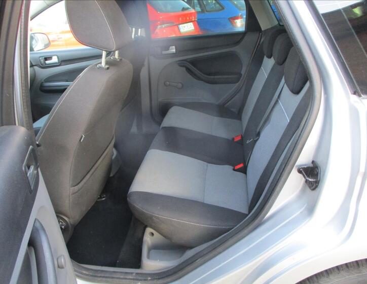 Ford Focus 13
