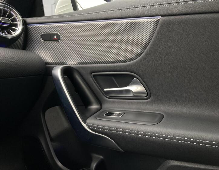 Mercedes-Benz CLA 19