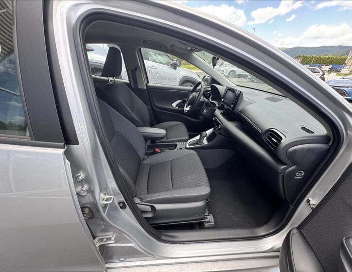 Toyota Yaris 13