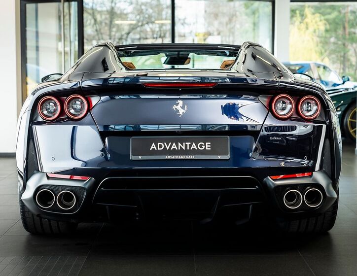 Ferrari 812 3