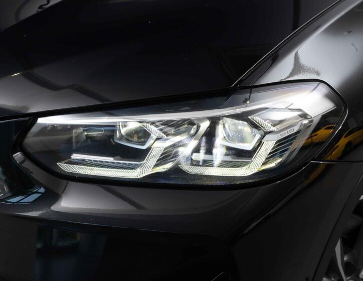 BMW X3 8