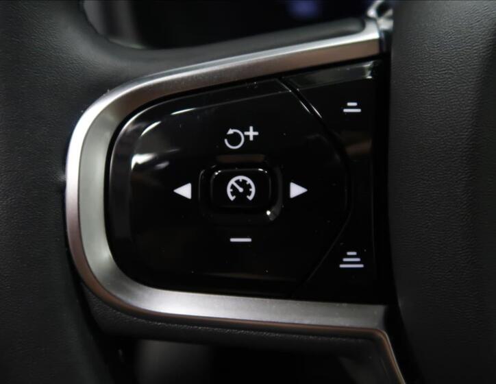Volvo XC90 20