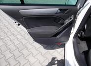 Volkswagen Golf 16