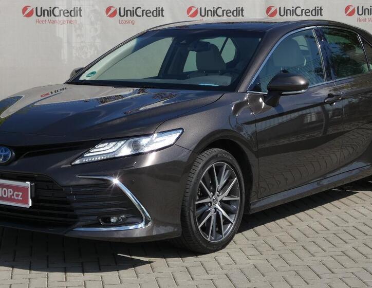 Toyota Camry 1