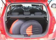 Hyundai i10 12