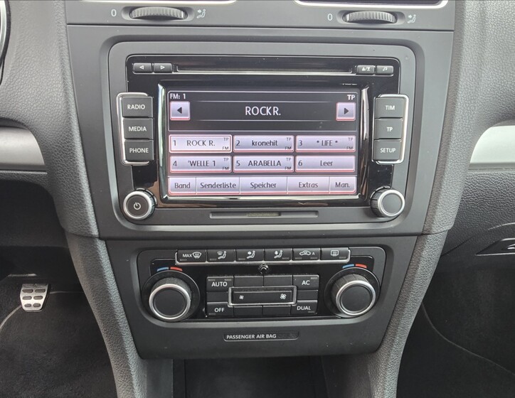 Volkswagen Golf 24