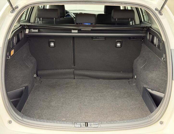 Toyota Auris 18