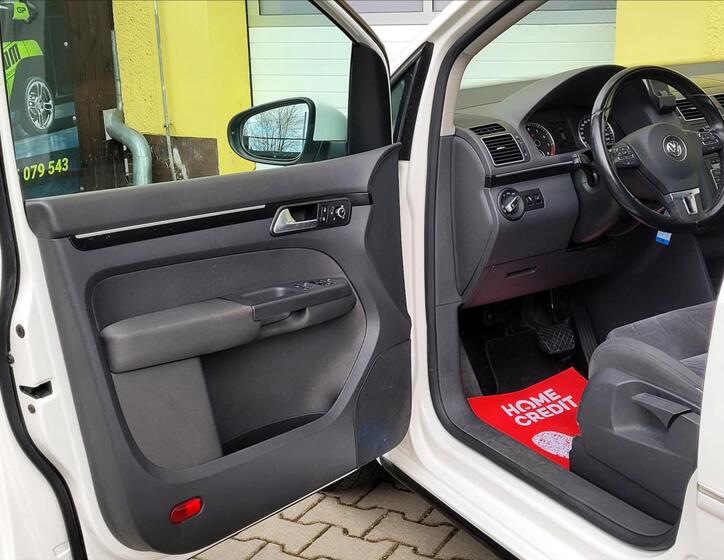 Volkswagen Touran 28