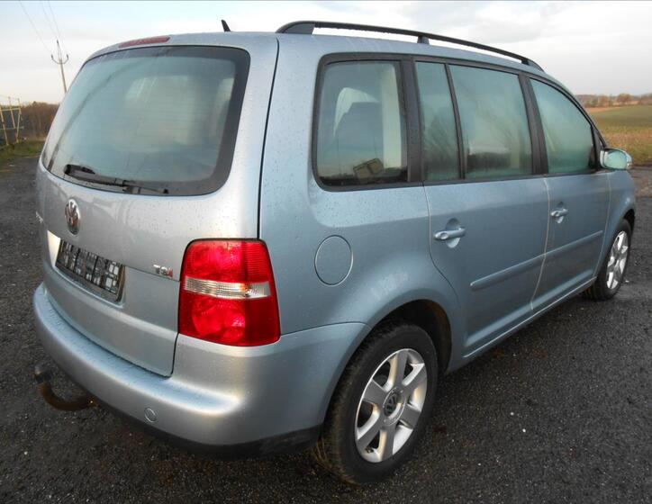 Volkswagen Touran 4