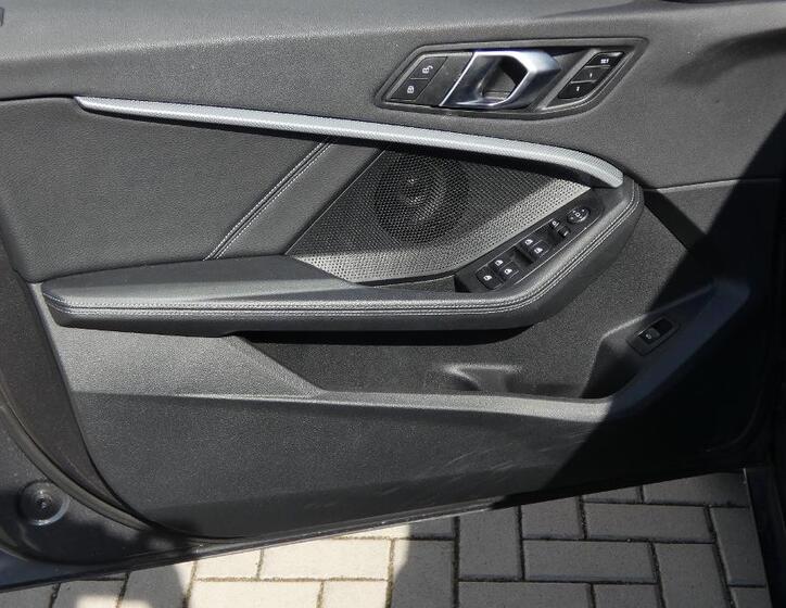 BMW Řada 1 8