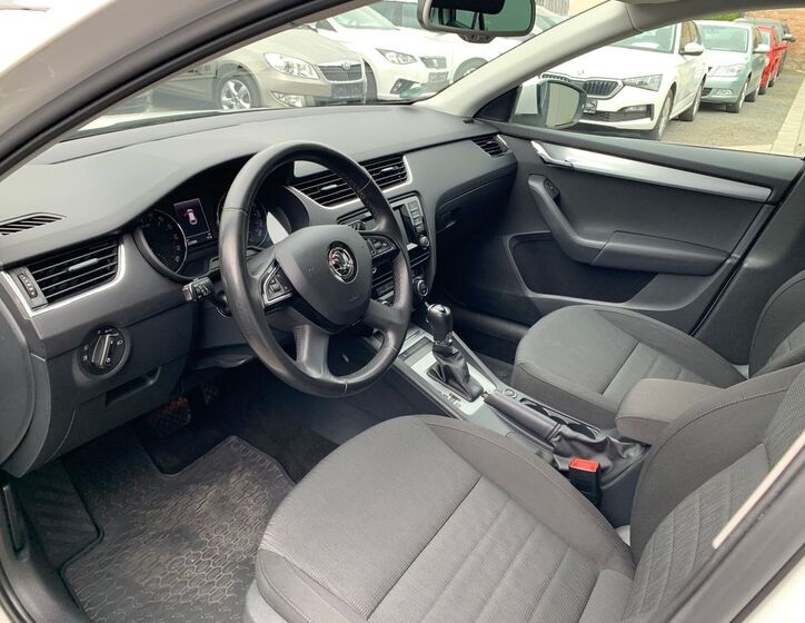 Škoda Octavia 14