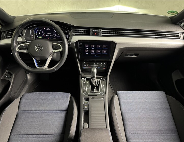 Volkswagen Passat 18