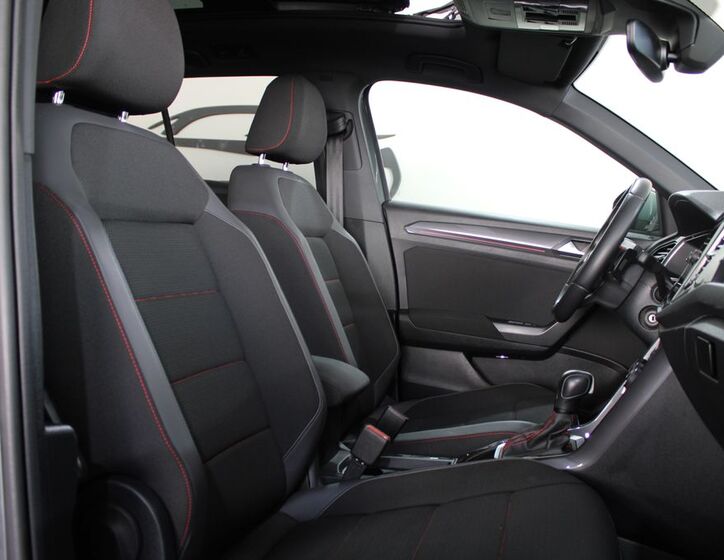 Volkswagen T-Roc 8