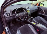 Toyota Avensis 12