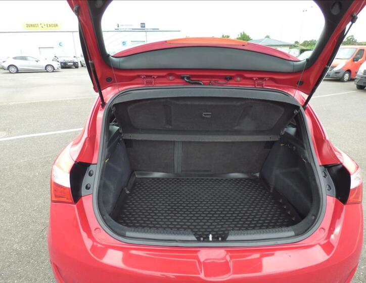 Hyundai i30 36