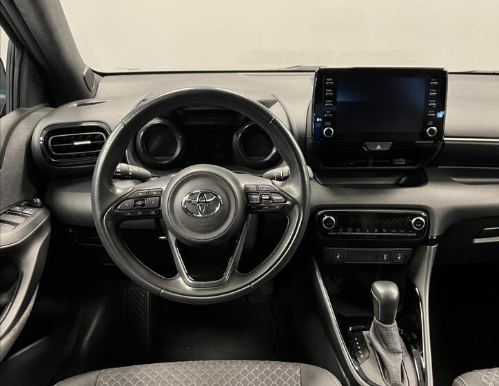 Toyota Yaris 5