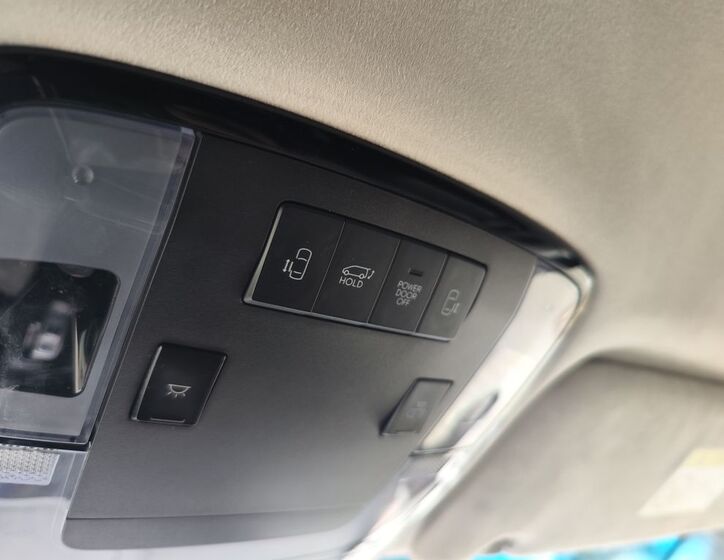 Hyundai Staria 32