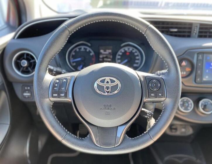 Toyota Yaris 15
