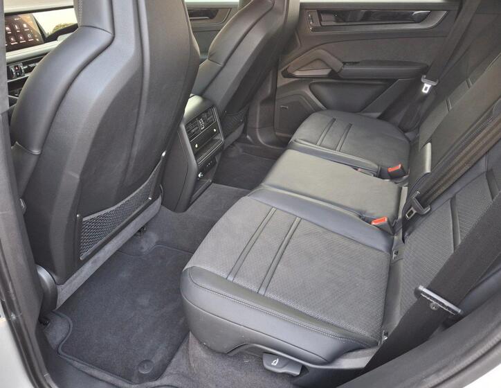 Porsche Cayenne 10