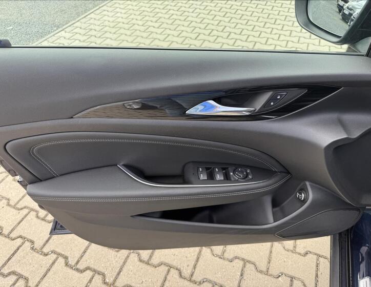 Opel Insignia 19