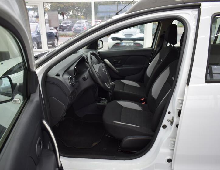 Dacia Sandero 10