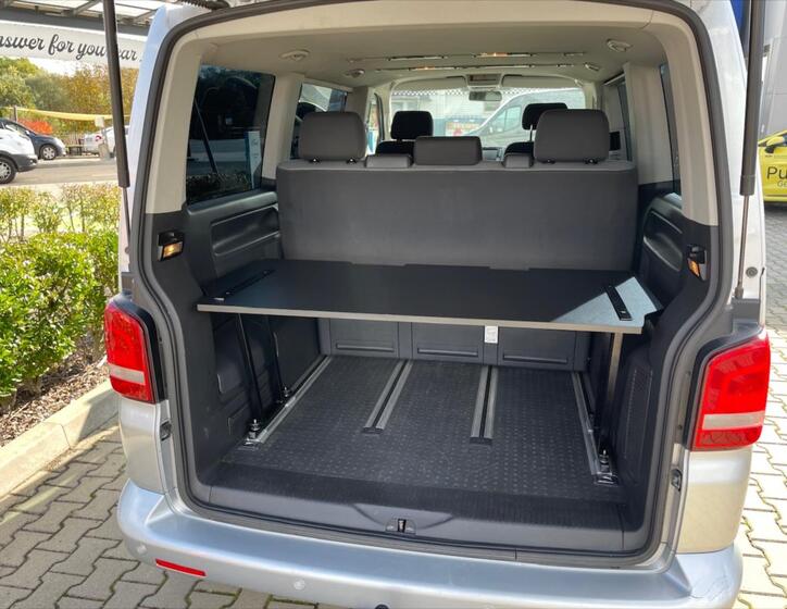 Volkswagen Multivan 9