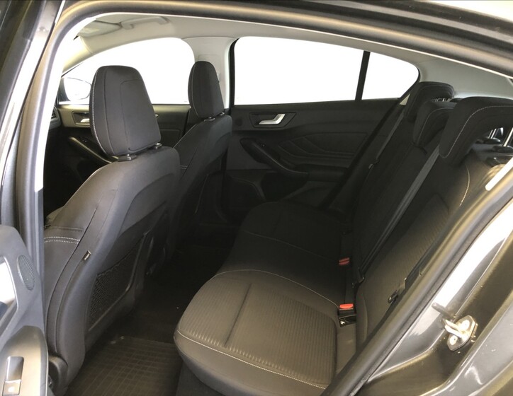 Ford Focus 10