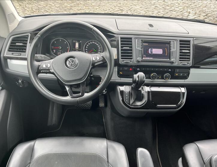 Volkswagen Multivan 14