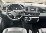 Volkswagen Multivan 14