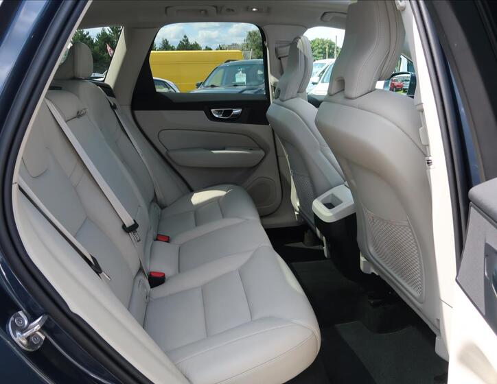Volvo XC60 21