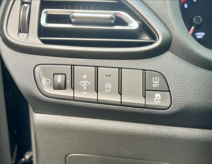 Hyundai i30 37
