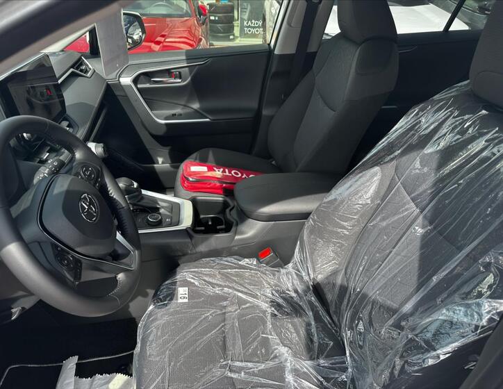 Toyota RAV4 6