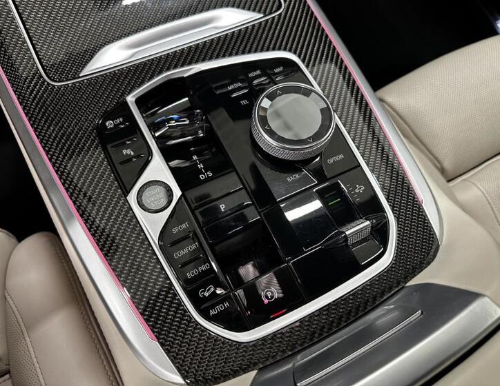 BMW X7 11