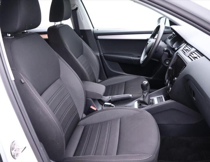 Škoda Octavia 10