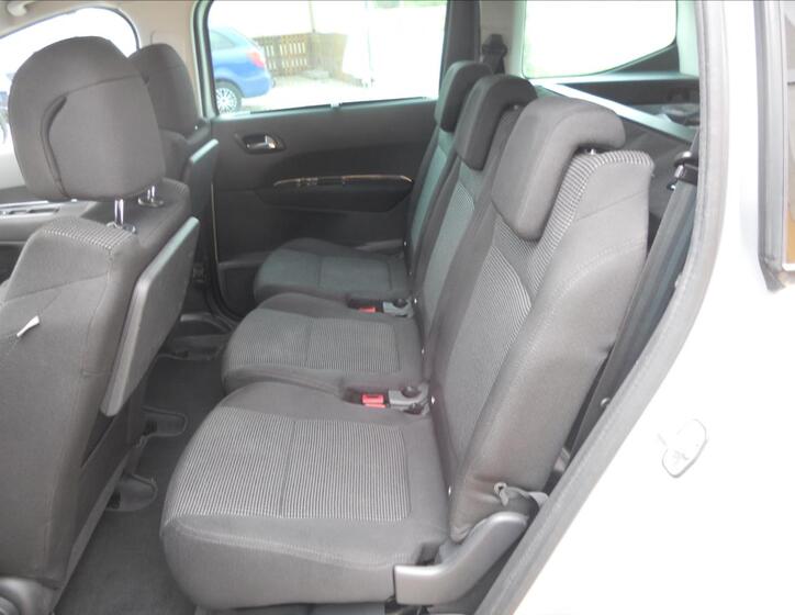 Peugeot 5008 16