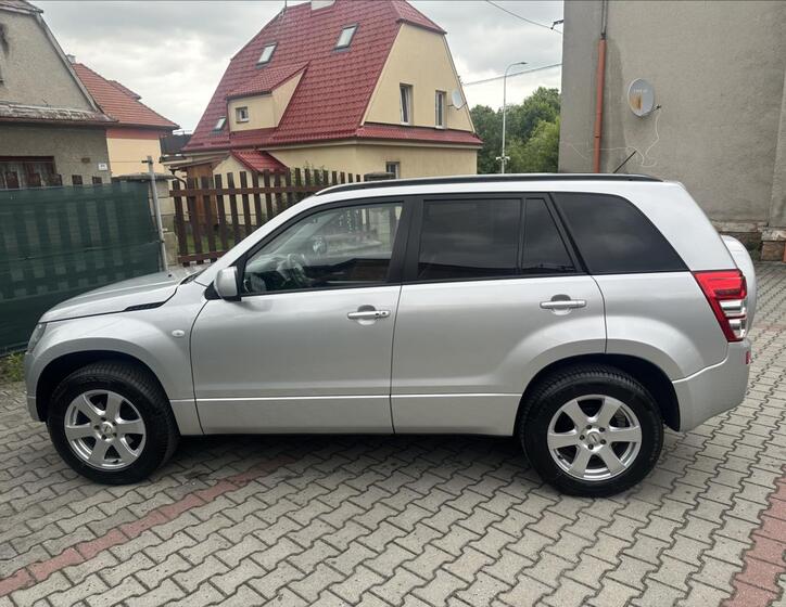 Suzuki Grand Vitara 8