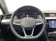Volkswagen Passat 10