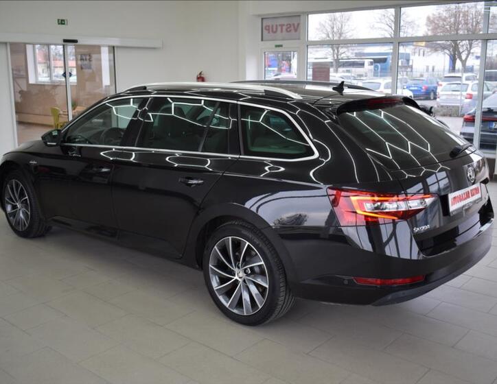 Škoda Superb 8