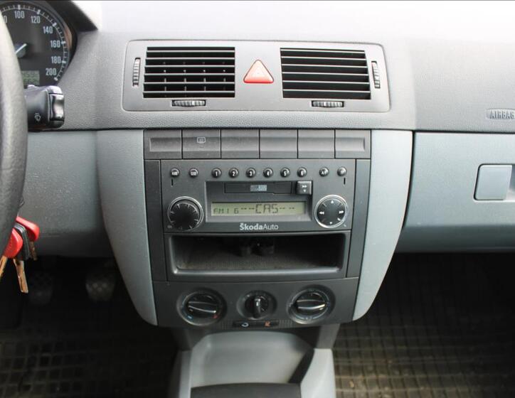 Škoda Fabia 16
