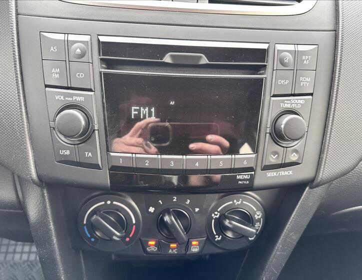 Suzuki Swift 16