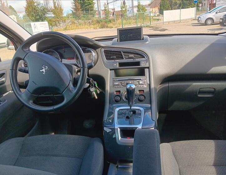 Peugeot 5008 7
