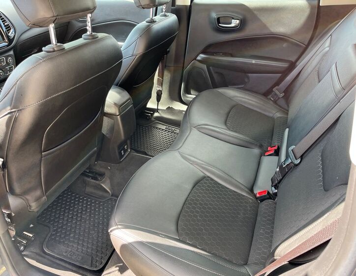 Jeep Compass 15