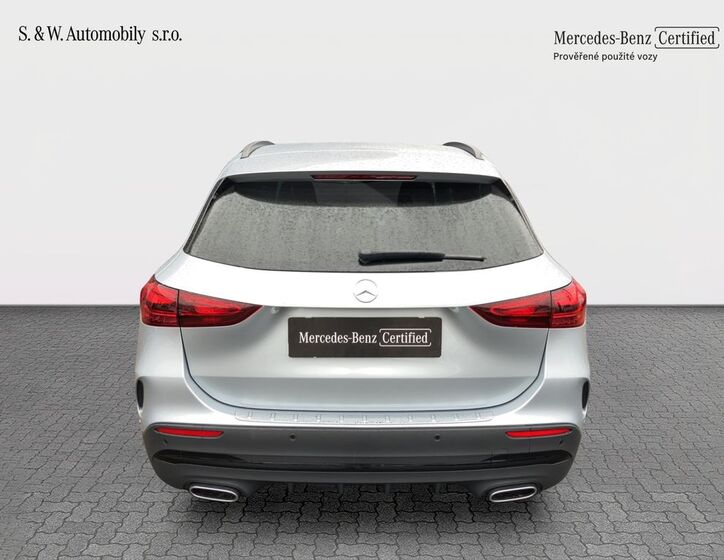 Mercedes-Benz GLA 9
