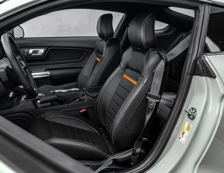 Ford Mustang 17