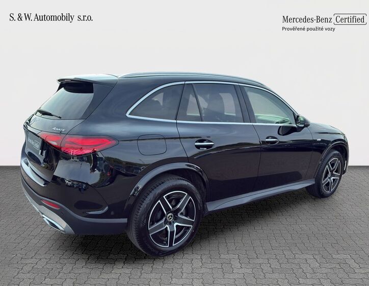 Mercedes-Benz GLC 8