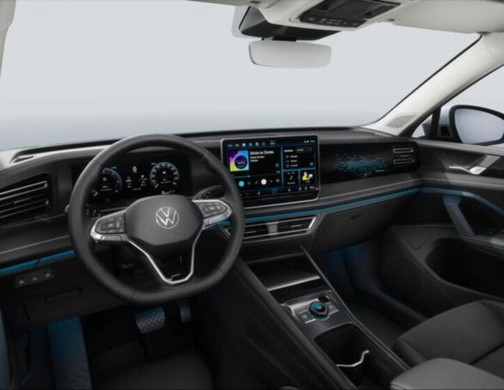 Volkswagen Tiguan 9