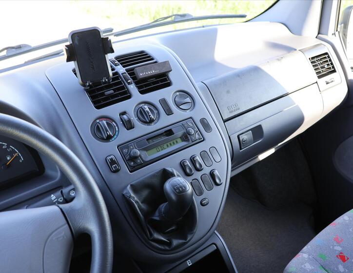 Mercedes-Benz Vito 26