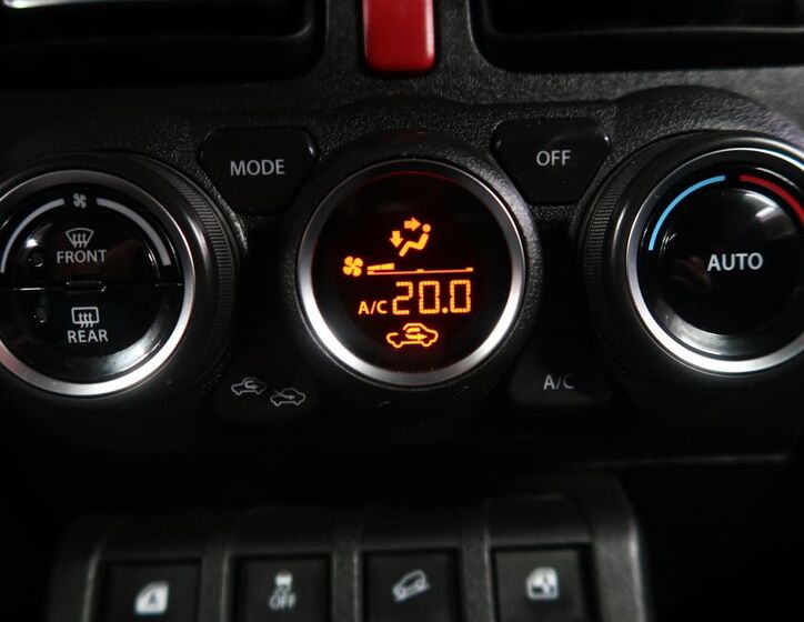 Suzuki Jimny 26